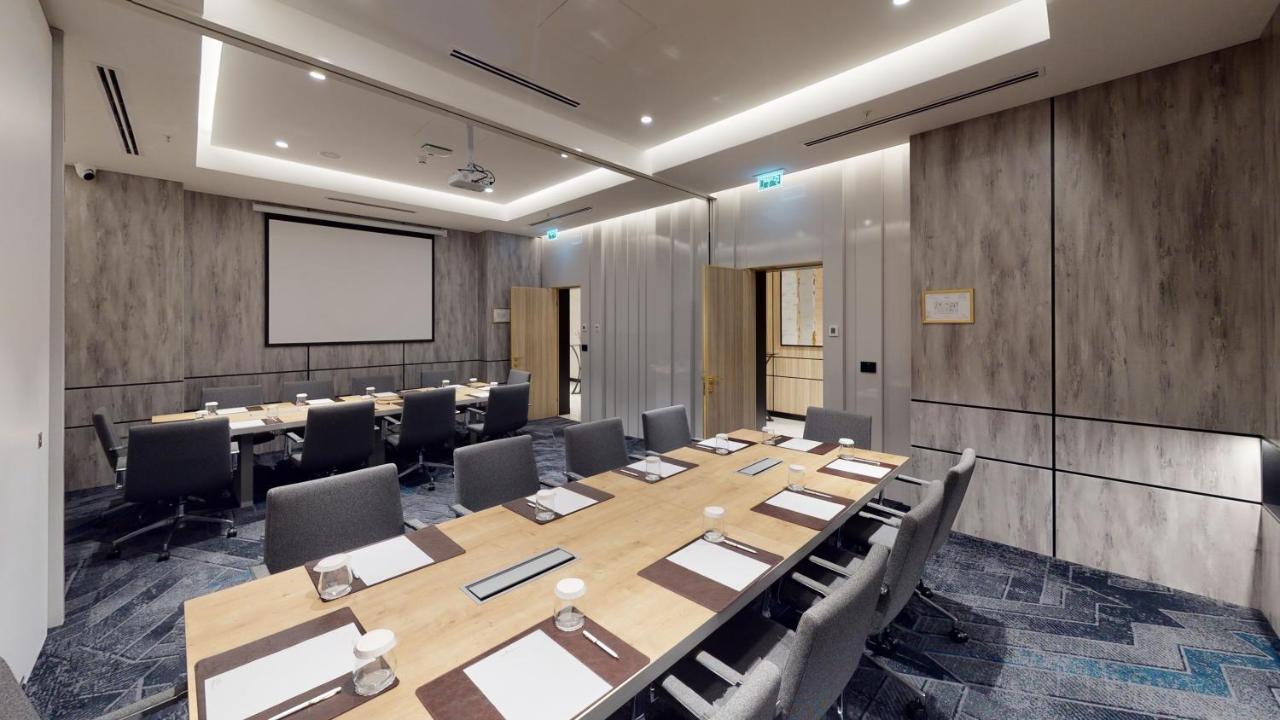 Hotel Intercontinental Baku By Ihg Exterior foto Meeting room