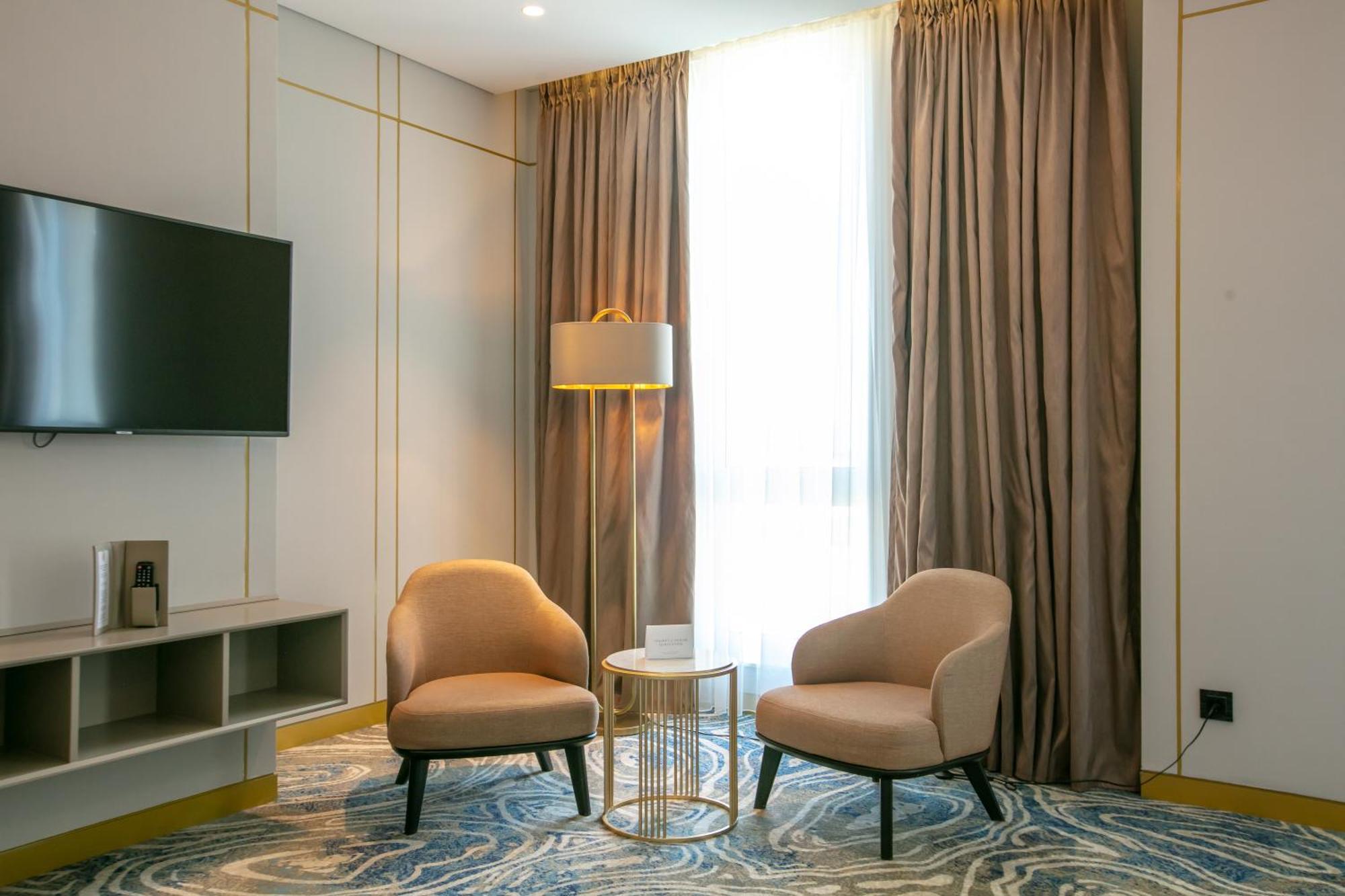 Hotel Intercontinental Baku By Ihg Exterior foto A room at the hotel